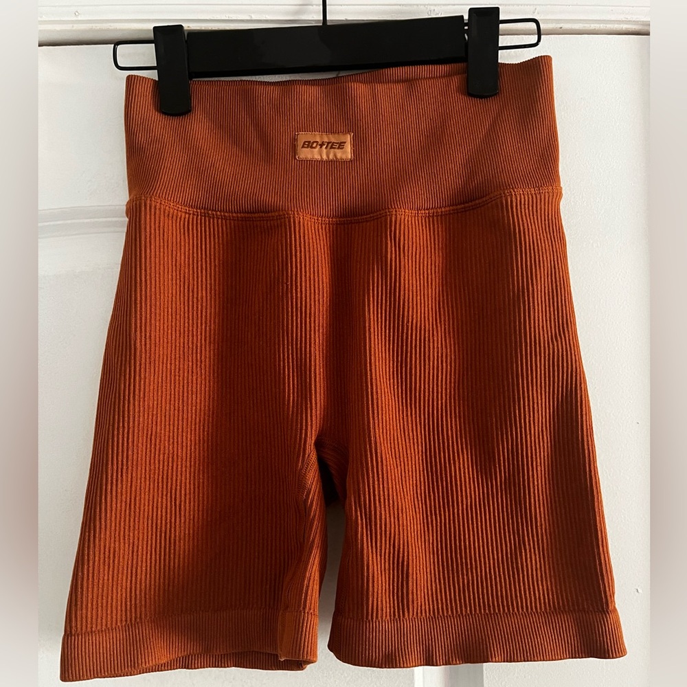 BO + Tee Workout Ribbed Shorts
